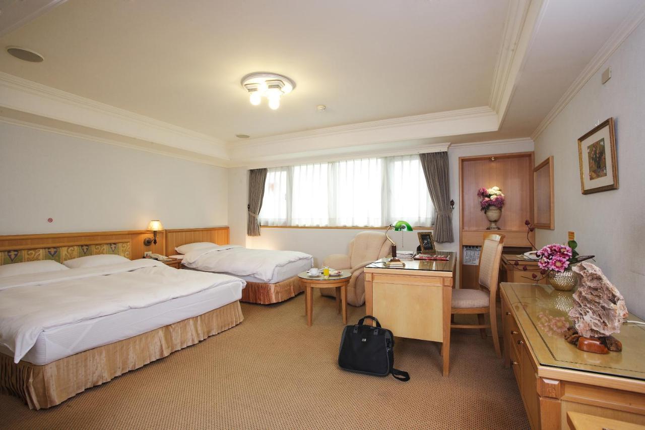 Kingdom Hotel Hsinchu Esterno foto