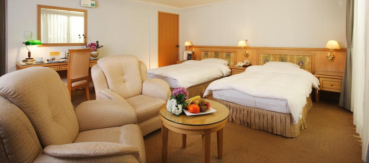 Kingdom Hotel Hsinchu Esterno foto